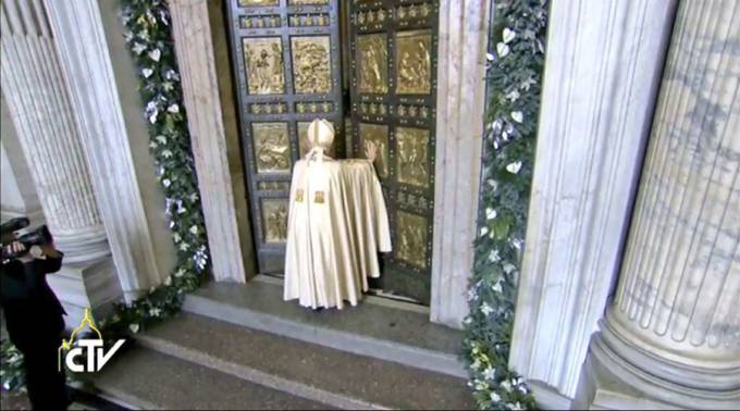 Franciscoaberlapuertasanta